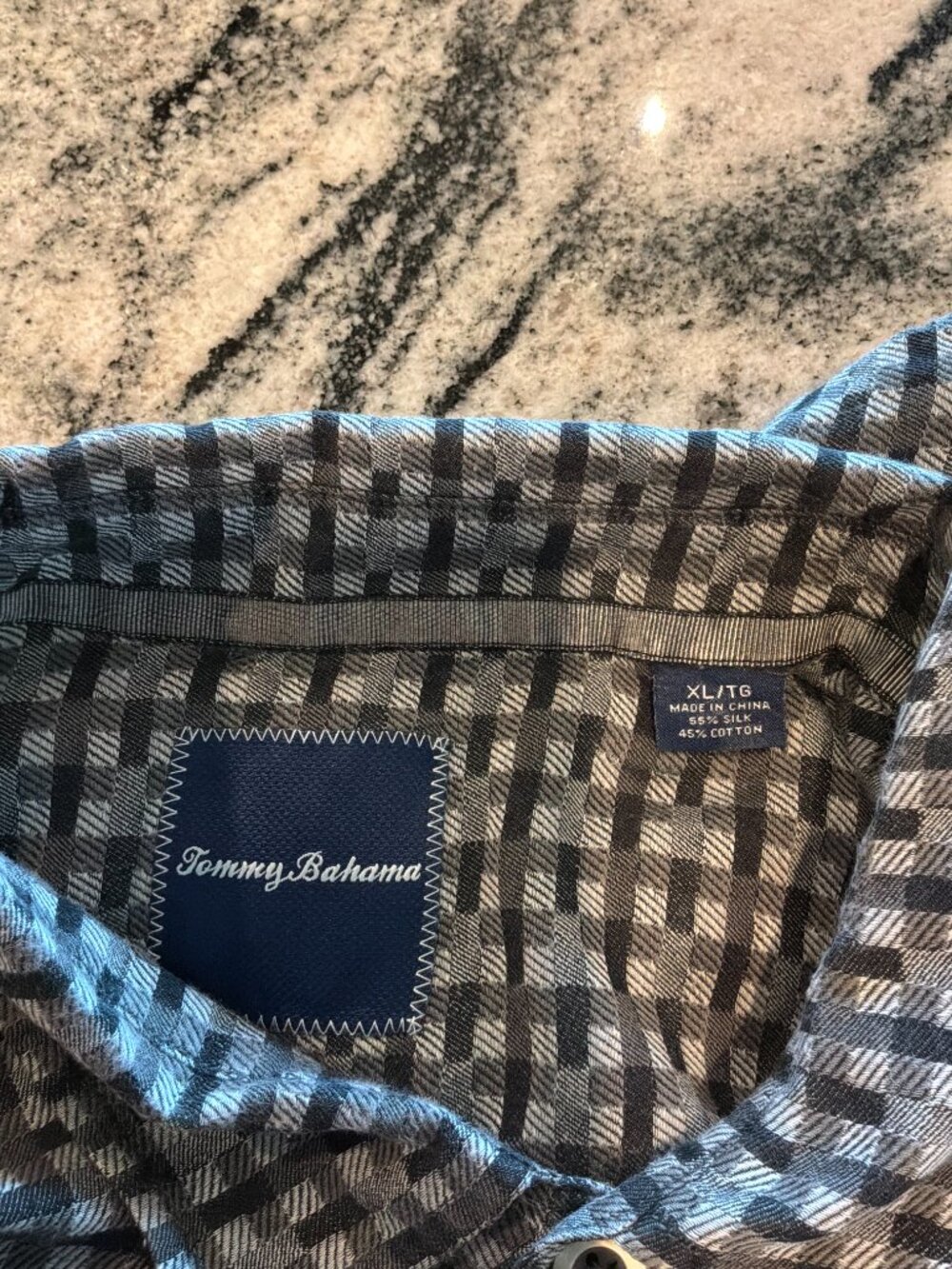 Tommy Bahama men's silk/cotton geometric pattern short sleeve shirt size XL - Picture 4 of 5